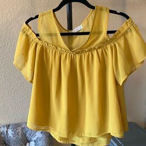Abercrombie & Fitch mustard yellow top